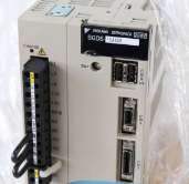 日本安川SGDS-30A01A-驱动器